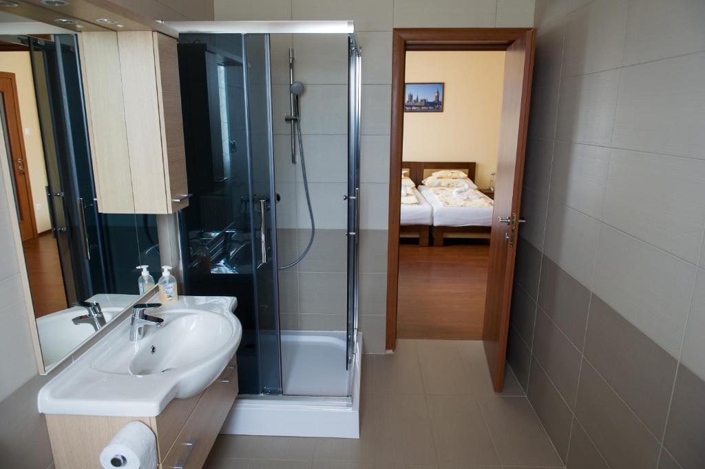 Aura Apartman ハイデゥソボスロー 部屋 写真