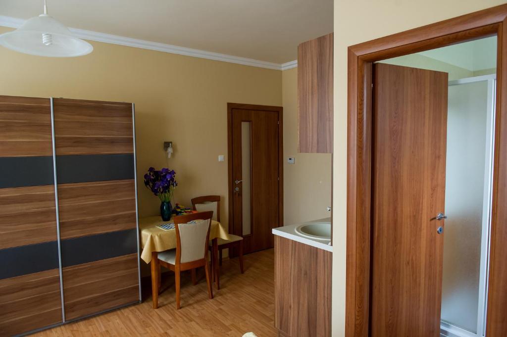 Aura Apartman ハイデゥソボスロー エクステリア 写真