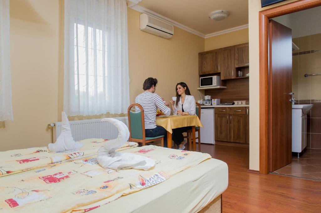 Aura Apartman ハイデゥソボスロー エクステリア 写真